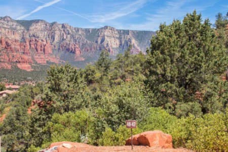 image of vacant lot in Sedona