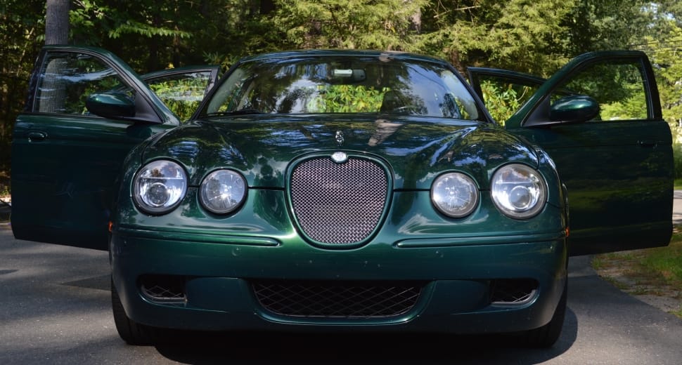 jaguar in dark green car color