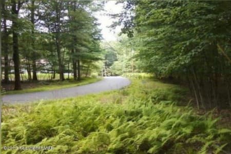 image of donated vacant lot in Bushkill PA